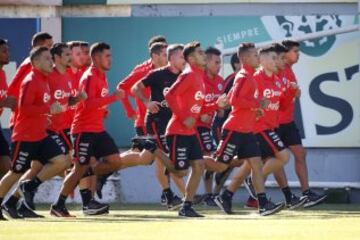 La Roja inició su preparación para la China Cup