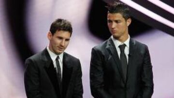 <b>CANDIDATOS. </b>Messi, con Cristiano, en el sorteo de la Champions.