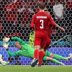 Mourinho dispara contra el árbitro y el VAR por favorecer a Inglaterra