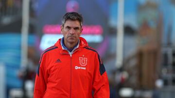 Futbol, Coquimbo Unido vs Universidad de Chile
Primera fecha, copa verano Coquimbo 2023
El entrenador de Universidad de Chile Mauricio Pellegrino , es fotografiado, durante el partido amistoso copa verano Coquimbo, realizado en el estadio Francisco Sanchez Rumoroso de Coquimbo, Chile.
04/01/2023
Hernan Contreras/Photosport
Football, Coquimbo United vs. University of Chile
First date, Coquimbo 2023 summer cup
The coach of Universidad de Chile Mauricio Pellegrino, is photographed, during the Coquimbo summer cup friendly match, held at the Francisco Sanchez Rumoroso stadium in Coquimbo, Chile.
04/01/2023
Hernan Contreras/Photosport