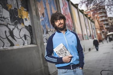David Uclés y la historia del libro más vendido en España que pudo quedarse por siempre en un cajón