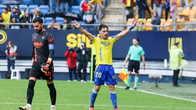 Iza Carcelén, baja de tres a cuatro semanas