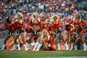 Cheerleaders de los Denver Broncos.