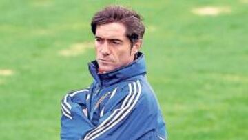 <b>EXIGENCIA. </b>Marcelino necesita que su equipo levante los números lejos de La Romareda.