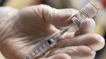 A vaccinator draws a Pfizer-BioNTech coronavirus disease (COVID-19) pediatric vaccine in Lansdale, Pennsylvania, U.S., December 5, 2021. REUTERS/Hannah Beier