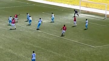Los dos goles de Bogado que sufri車 Mauricio Viana en Per迆