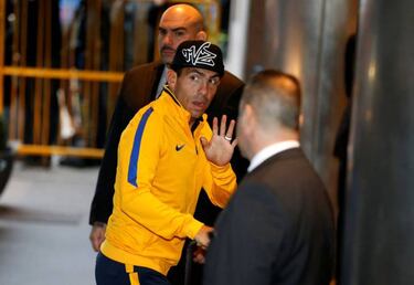 Argentina's new coach Bauza plans to get Messi to re-think