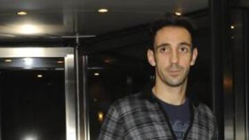<b>EN MADRID. </b>Juanfran, a las puertas de su hotel en Madrid.