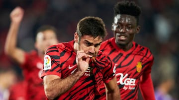 MALLORCA, SPAIN - JANUARY 07: Abdon Prats of RCD Mallorca celebrates after scoring his first team goal during the La Liga Santander match between RCD Mallorca and Real Valladolid CF at Estadi Mallorca Son Moix on January 07, 2023 in Mallorca, Spain . (Photo by Cristian Trujillo/Quality Sport Images/Getty Images)