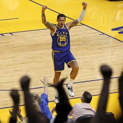 Los Warriors remontan a los Suns; Juan Toscano aportó 7+5+6