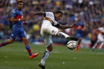 Buenos Aires 01 Noviembre 2015
Boca Juniors vs Tigre, por la fecha 29 del Torneo Julio Humberto Grondona en el Estadio Alberto J. Armando
Carlos Tevez
Foto Gustavo Ortiz