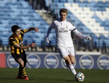 Odegaard marcó su primer tanto oficial con el Real Madrid Castilla ante el Barakaldo.