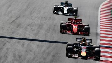 Daniel Ricciardo con el Red Bull, Kimi Raikkonen con el Ferrari y Lewis Hamilton con el Mercedes en Austria.