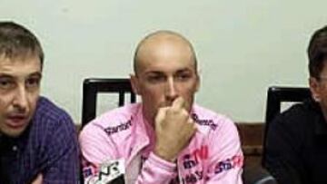 <b>TRISTE</B>. Garzelli todavía no puede creer que haya dado positivo.