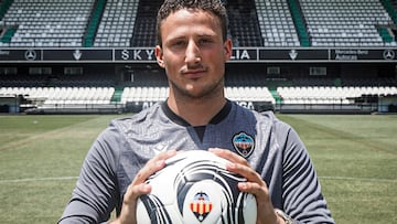 Romain Matthys ya siente la pasión albinegra