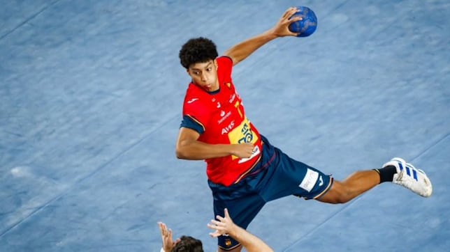 España pierde el oro en una final interminable