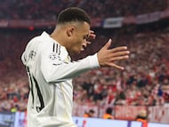 Estando eliminados de Champions League y a 9 puntos del Barcelona en LaLiga, Real Madrid busca imponerse con autoridad en el encuentro, por su gente y el orgullo. (Photo by Alexandra BEIER / AFP)