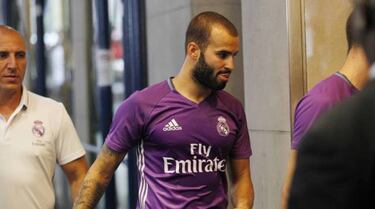 PSG sign Jesé for undisclosed fee on five-year deal