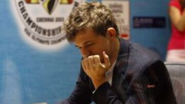 Magnus Carlsen en su partida frente a  Vishwanathan Anand 