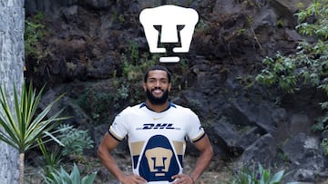 Juninho Vieira ya posa con la camiseta de los Pumas.