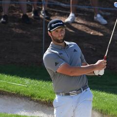 Jon Rahm va segundo en Dubai gracias a un eagle en el 18