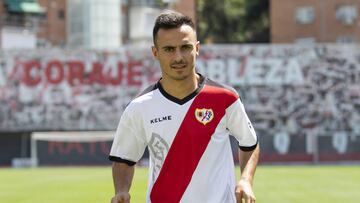 &Aacute;lvaro Garc&iacute;a en la presentaci&oacute;n con el Rayo. 