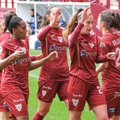 La ciudad de Logroño se vuelca al completo con las 'VinoTinto'