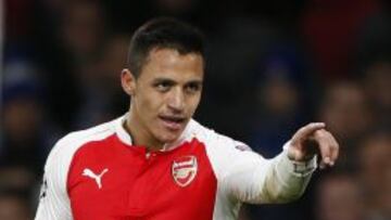 Alexis iguala récord goleador de Vidal en Champions
