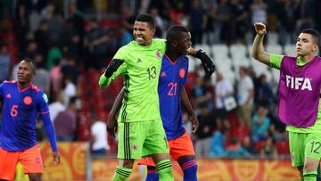 Jugadores de la Selecci&oacute;n Colombia Sub 20 celebrando el paso a cuartos de final del Mundial de Polonia.