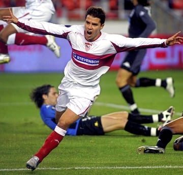 Sevilla (2005-2006). Real Madrid (2007-2009).