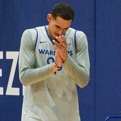 Juan Toscano brilló con los Warriors ante Rockets