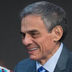 Estadios del deporte mexicano rinden homenaje a José José