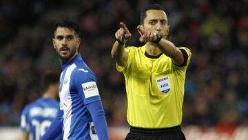 El árbitro José María Sánchez Martínez, durante el Atlético de Madrid - Leganés.