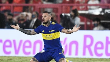 AVELLANEDA, ARGENTINA - FEBRUARY 26: Dario Benedetto of Boca Juniors reacts during a match between Independiente and Boca Juniors as part of Copa de la Liga 2022 at Libertadores de America - Ricardo Enrique Bochini Stadium on February 26, 2022 in Avellaneda, Argentina. (Photo by Rodrigo Valle/Getty Images)