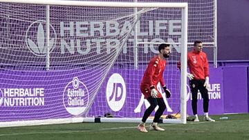 Andr¨¦ Ferreira y Jordi Masip, porteros del Real Valladolid.