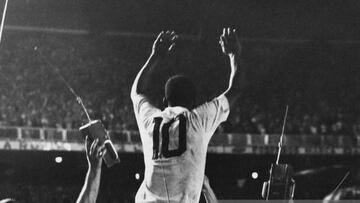 Pelé festeja sus 80 años con una canción
