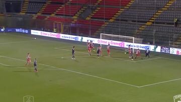 ¡De túnel! El notable primer gol de Sierralta en Empoli