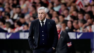 MADRID, SPAIN - MAY 8: Coach Carlo Ancelotti of Real Madrid during the La Liga Santander match between Atletico Madrid v Real Madrid at the Estadio Wanda Metropolitano on May 8, 2022 in Madrid Spain (Photo by David S. Bustamante/Soccrates/Getty Images)