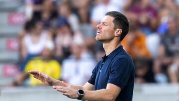 Real Madrid's Spanish coach Xabi Alonso reacts during the international friendly match between WSG Tirol and Real Madrid in Innsbruck on August 12, 2025. (Photo by Johann GRODER / various sources / AFP) / Austria OUT