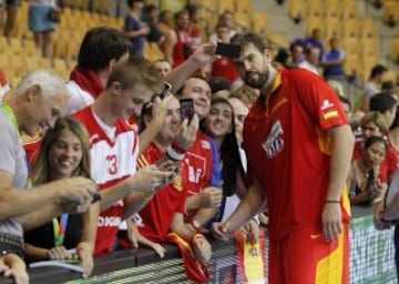 Marc Gasol con los seguidores.