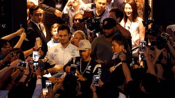 Hamilton en un acto promocional en Singapur.