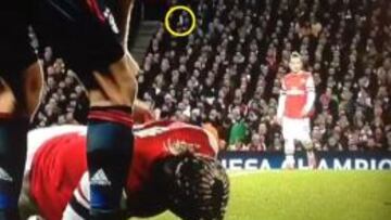 Robben escupe a Sagna