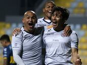 Delantero distribuitivo, el nuevo perfil de Suazo en 2021