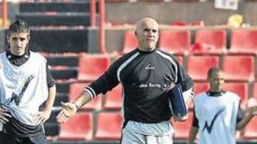 <b>LA ÚLTIMA VISITA, UN ACCIDENTE</b>. Se mantienen los entrenadores de la temporada pasada, cuando el Recreativo le ganó por 3-0 al Nàstic. Aquel partido fue muy accidentado. Este será diferente, estoy seguro, dijo Luis César.