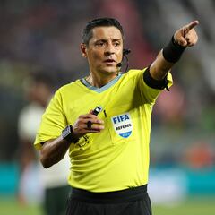 El australiano Faghani arbitrará la final entre el PSG y el Chelsea