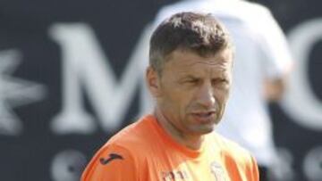 Miroslav Djukic, en la pretemporada del Valencia CF.