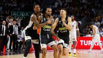 Kevin Punter, escolta del Partizán, celebra la canasta de la victoria en el primer partido de cuartos de la Euroliga ante el Real Madrid.