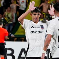 Mosa y Pavez sorprenden a los hinchas de Colo Colo con este gesto