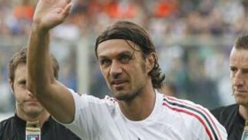 Paolo Maldini, quizás el mejor lateral izquierdo mundial de los últimos veinte años, puso hoy punto final a una brillante carrera deportiva contribuyendo a que el Milán ganase en terreno del Fiorentina (0-2), en la última jornada liguera italiana, y con ello accediendo a la próxima Liga de Campeones.