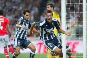 El juvenil César Montes anotó el primer gol en la historia del nuevo estadio.